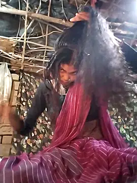 Snapshot of Jooli_cuty chatting on 03/19/26, 06:17 Jooli cuty online show from 03/19/26, 06:17