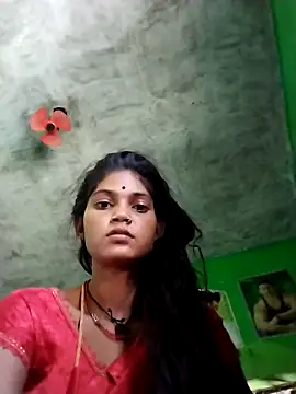 Snapshot of Jooli_cuty chatting on 03/31/26, 03:52 Jooli cuty online show from 03/31/26, 03:52