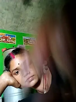 Snapshot of Jooli_cuty chatting on 04/02/26, 04:43 Jooli cuty online show from 04/02/26, 04:43