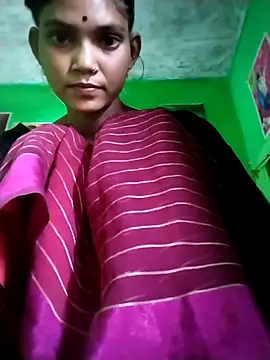 Snapshot of Jooli_cuty chatting on 04/12/26, 07:24 Jooli cuty online show from 04/12/26, 07:24