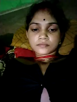 Snapshot of Jooli_cuty chatting on 05/19/26, 04:46 Jooli cuty online show from 05/19/26, 04:46