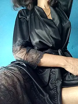 Snapshot of Saniya76 chatting on 11/22/25, 04:06 Saniya76 online show from 11/22/25, 04:06