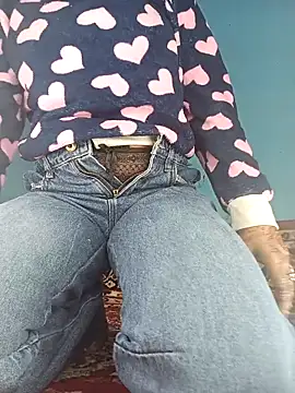 Snapshot of Saniya76 chatting on 02/05/26, 06:12 Saniya76 online show from 02/05/26, 06:12