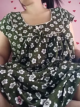 Snapshot of Saniya76 chatting on 06/15/26, 03:47 Saniya76 online show from 06/15/26, 03:47