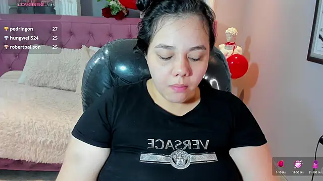 Snapshot of _chelsea_24 chatting on 02/15/26, 10:17 chelsea 24 online show from 02/15/26, 10:17