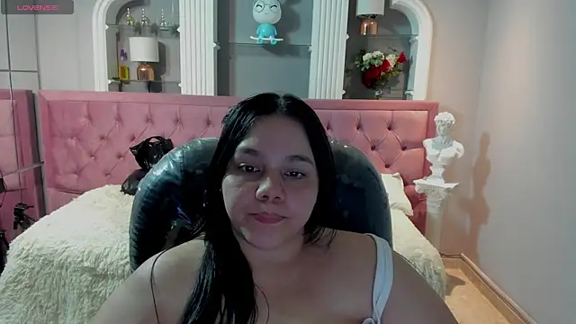 Snapshot of _chelsea_24 chatting on 04/25/26, 03:53 chelsea 24 online show from 04/25/26, 03:53