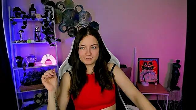 Snapshot of baby_hotte chatting on 03/18/26, 10:18 baby hotte online show from 03/18/26, 10:18