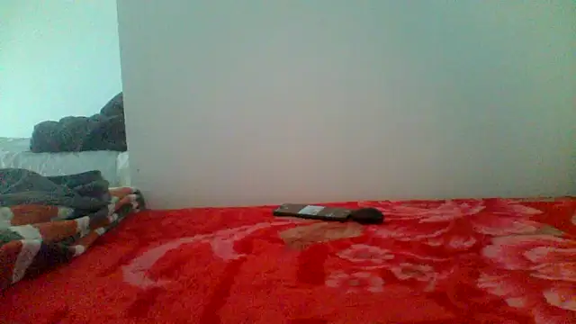 Snapshot of Camiin20 chatting on 04/04/26, 09:51 Camiin20 online show from 04/04/26, 09:51