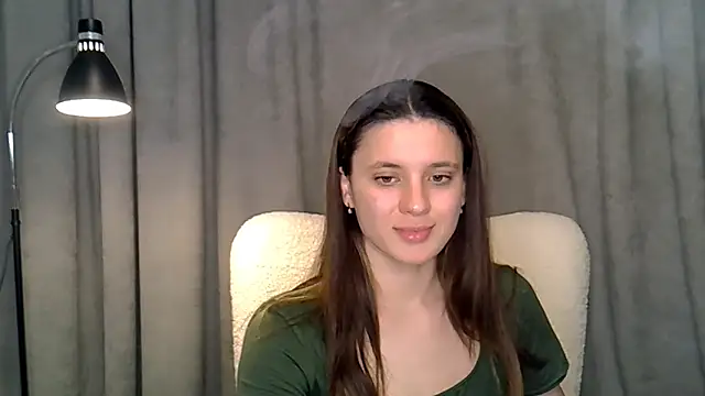 Snapshot of KiraHoney chatting on 06/12/26, 07:35 KiraHoney online show from 06/12/26, 07:35