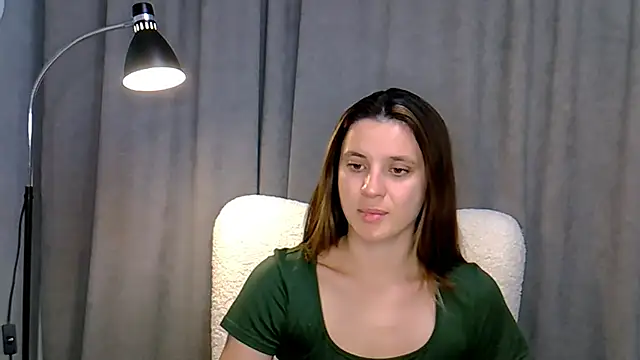 Snapshot of KiraHoney chatting on 06/25/26, 10:03 KiraHoney online show from 06/25/26, 10:03