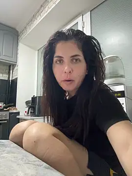 Snapshot of AmandaMartinezz chatting on 11/14/25, 09:13 AmandaMartinezz online show from 11/14/25, 09:13