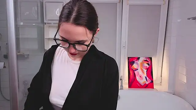 LeenaPuita online show from 12/05/25, 06:26