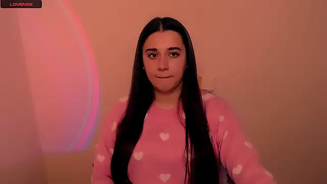 Snapshot of AlinaDoll_ chatting on 12/04/25, 08:23 AlinaDoll online show from 12/04/25, 08:23