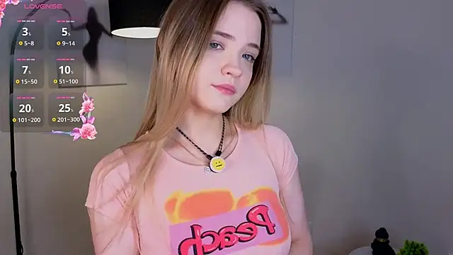 Snapshot of JeanToh chatting on 11/15/25, 03:08 JeanToh online show from 11/15/25, 03:08