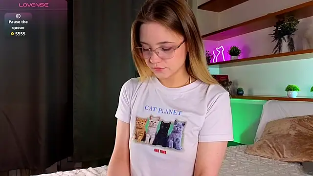 Snapshot of JeanToh chatting on 03/17/26, 03:37 JeanToh online show from 03/17/26, 03:37