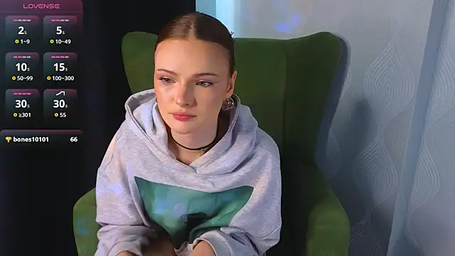 Snapshot of CathyCaldwell chatting on 03/30/26, 06:25 CathyCaldwell online show from 03/30/26, 06:25