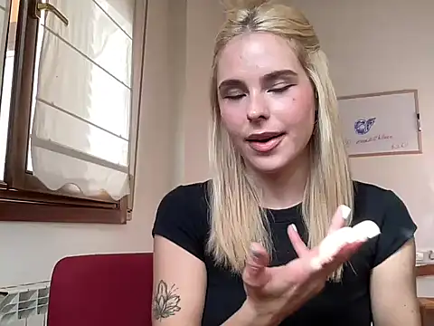 skychloe online show from 11/04/25, 02:05