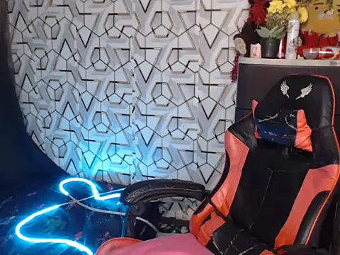 Snapshot of mrsexyteens chatting on 11/16/25, 02:00 mrsexyteens online show from 11/16/25, 02:00