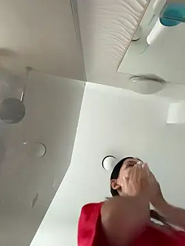 Snapshot of VickyM99 chatting on 12/15/25, 07:56 VickyM99 online show from 12/15/25, 07:56