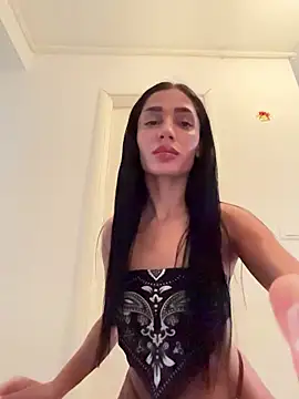 Snapshot of VickyM99 chatting on 12/17/25, 09:04 VickyM99 online show from 12/17/25, 09:04