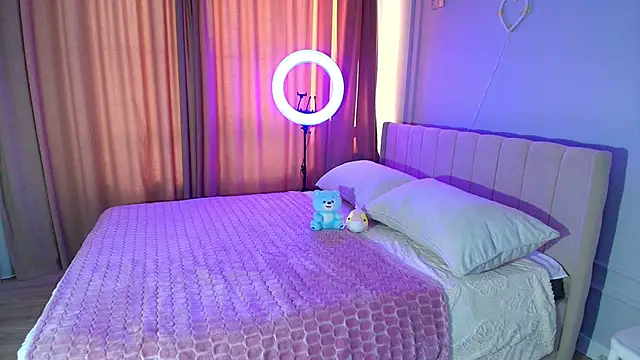 lihnpham online show from 11/23/25, 03:28