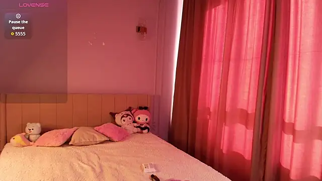 Snapshot of lihnpham chatting on 04/06/26, 03:04 lihnpham online show from 04/06/26, 03:04