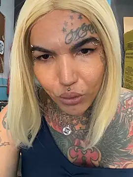 euscarlethotgirl online show from 11/13/25, 07:13