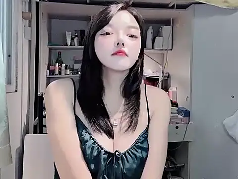 99EE-yy online show from 11/12/25, 06:36