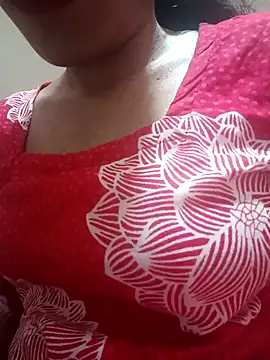 Snapshot of Tamil_White_Rose chatting on 03/19/26, 06:12 Tamil White Rose online show from 03/19/26, 06:12