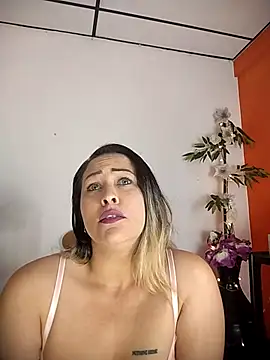 Snapshot of wandalive chatting on 11/27/25, 05:53 wandalive online show from 11/27/25, 05:53