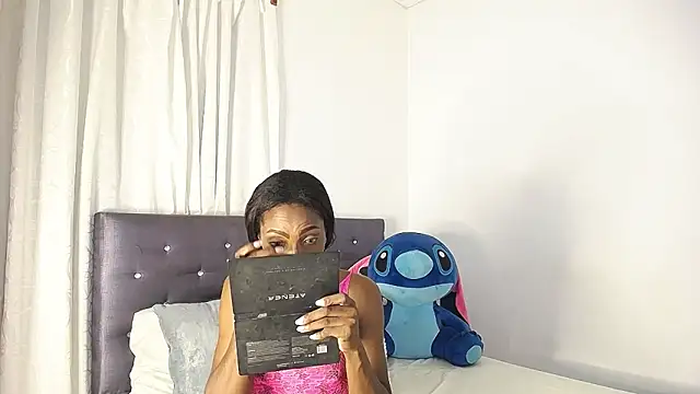 BryanaSmiths online show from 11/04/25, 09:58