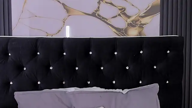 Snapshot of Mia_Devereaux167 chatting on 03/25/26, 01:06 Mia Devereaux167 online show from 03/25/26, 01:06