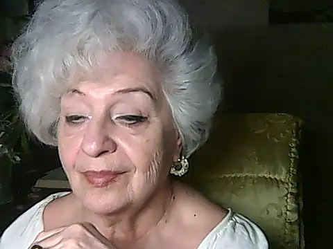 Snapshot of ValeriaKroww chatting on 06/05/26, 06:57 ValeriaKroww online show from 06/05/26, 06:57