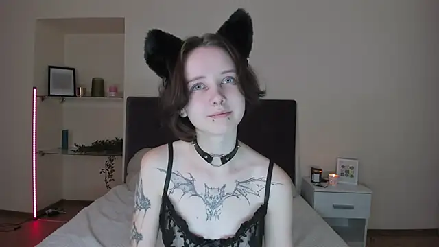 Snapshot of OliviaFlex chatting on 11/29/25, 06:38 OliviaFlex online show from 11/29/25, 06:38