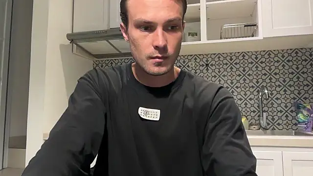 Snapshot of DanteRay chatting on 04/05/26, 05:43 DanteRay online show from 04/05/26, 05:43