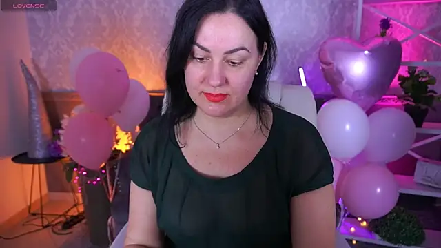 VelvetLuck online show from 02/17/26, 02:57