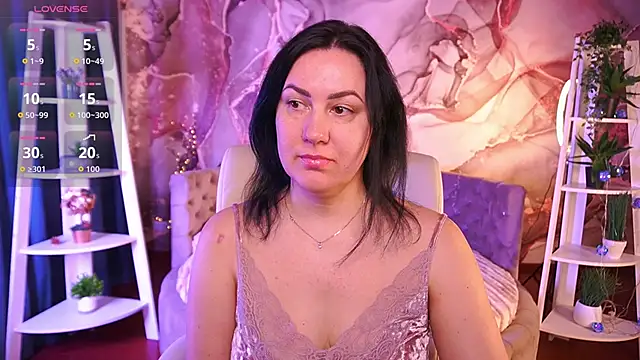 Snapshot of VelvetLuck chatting on 03/10/26, 06:40 VelvetLuck online show from 03/10/26, 06:40