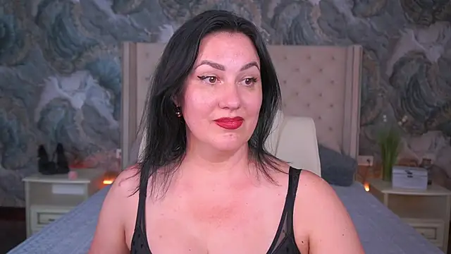 Snapshot of VelvetLuck chatting on 06/19/26, 01:10 VelvetLuck online show from 06/19/26, 01:10