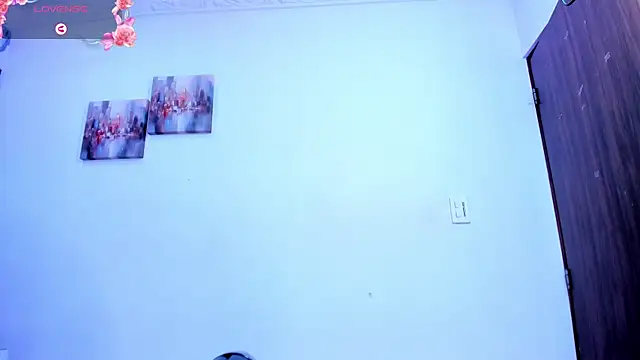 Snapshot of SamantaRave_ chatting on 11/30/25, 01:26 SamantaRave online show from 11/30/25, 01:26