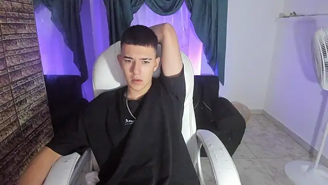 Aleck Boy online show from 11/20/25, 09:03