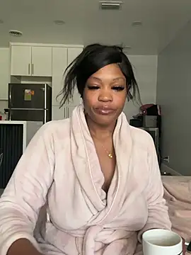 Snapshot of PrincessDreamm chatting on 03/07/26, 04:37 PrincessDreamm online show from 03/07/26, 04:37