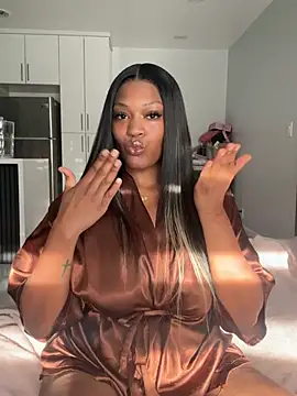 Snapshot of PrincessDreamm chatting on 03/24/26, 10:26 PrincessDreamm online show from 03/24/26, 10:26