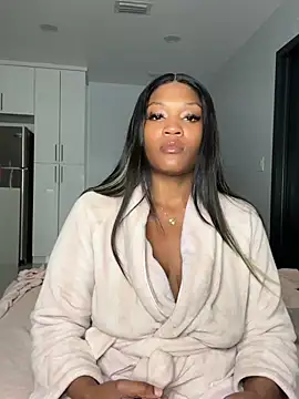 Snapshot of PrincessDreamm chatting on 03/25/26, 11:11 PrincessDreamm online show from 03/25/26, 11:11