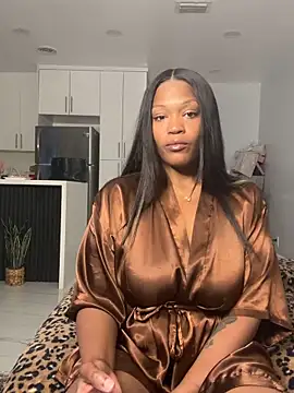 Snapshot of PrincessDreamm chatting on 04/09/26, 12:32 PrincessDreamm online show from 04/09/26, 12:32