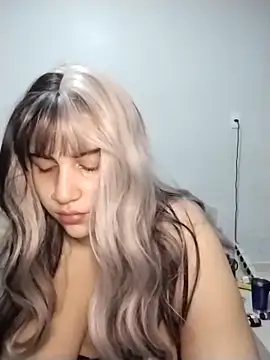 Snapshot of lele_inocente chatting on 12/01/25, 03:22 lele inocente online show from 12/01/25, 03:22