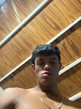 Snapshot of meliodas_23cm chatting on 11/25/25, 04:01 meliodas 23cm online show from 11/25/25, 04:01