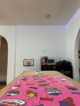 Snapshot of meliodas_23cm chatting on 03/28/26, 06:51 meliodas 23cm online show from 03/28/26, 06:51