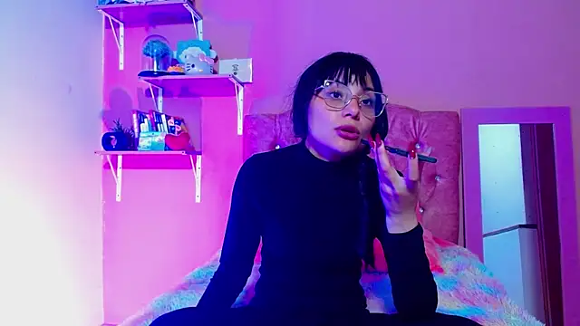 Snapshot of valkiry_ chatting on 12/16/25, 10:04 valkiry online show from 12/16/25, 10:04