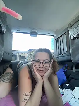 Snapshot of FreakyDreama chatting on 02/17/26, 03:29 FreakyDreama online show from 02/17/26, 03:29