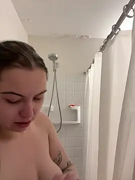 Snapshot of FreakyDreama chatting on 04/19/26, 05:23 FreakyDreama online show from 04/19/26, 05:23